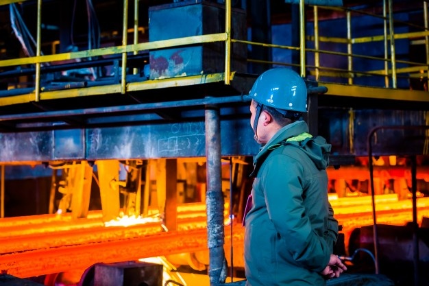 Foto de capa Confiança do empresário industrial segue em alta